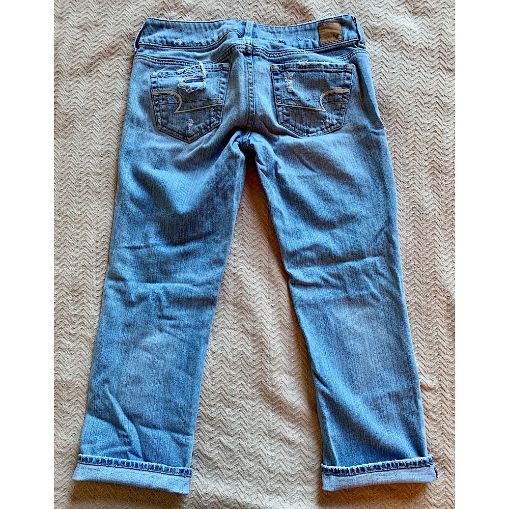 American Eagle Distressed Capris - Picture 2 of 5
